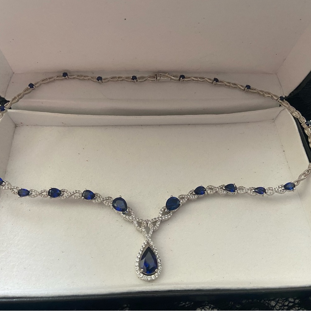 Sterling Silver and Sapphire necklace - Picture 4 of 5